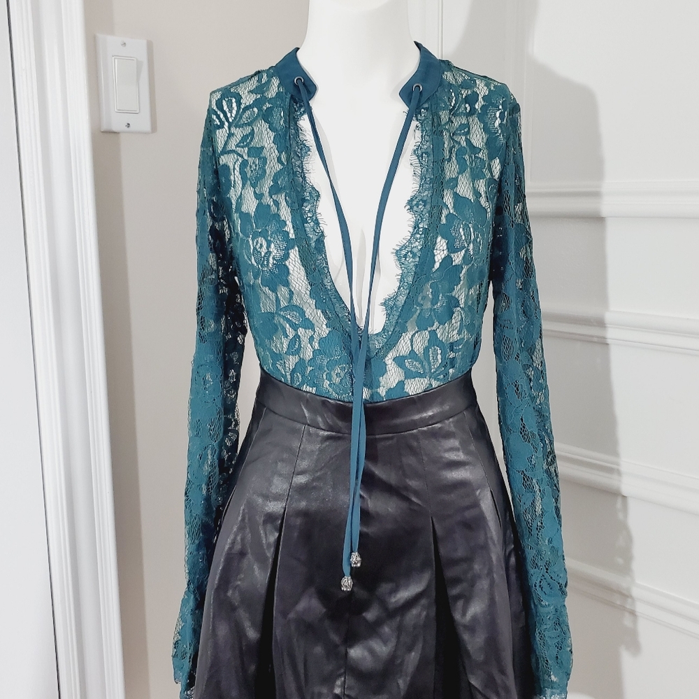 Vintage LULUMARI Deep V Teal Lace Bodysuit